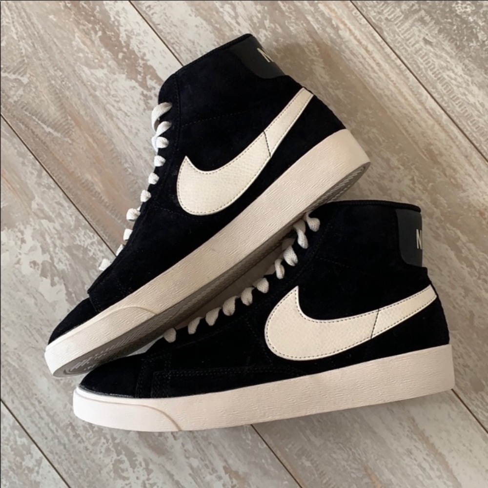 NWOT Nike Mid Blazer